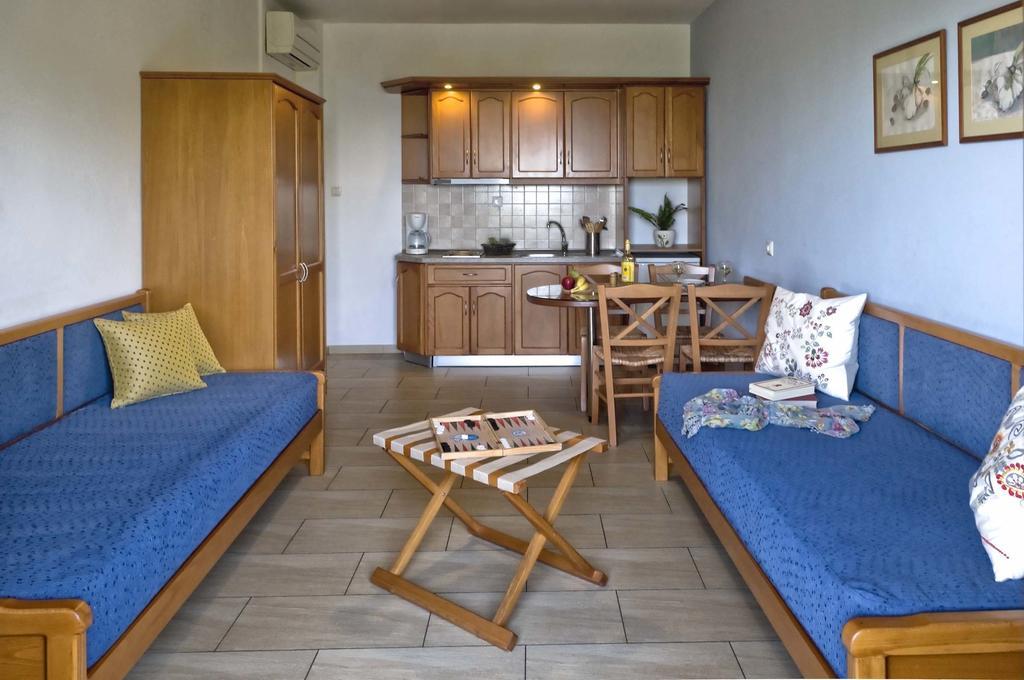 كاتو جاتزي Hotel Apartments Sikia الغرفة الصورة